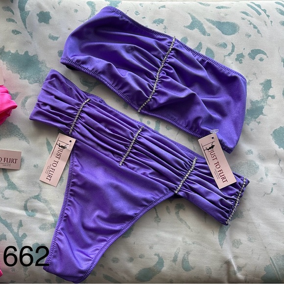 Rave Wear/ Exotic Dancewear 2Pc Rhinestone High Waist Set- NEW WITH TAGS! - Picture 3 of 3